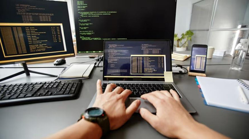 鄂尔多斯AI开发新思考：UX设计师是否需要掌握编码能力？